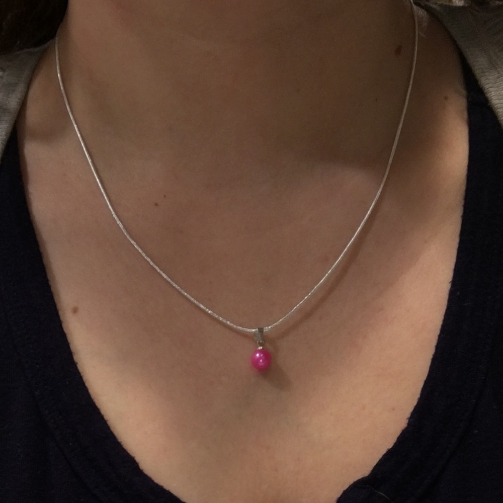 Hot pink, cultured pearl on 18” chain.